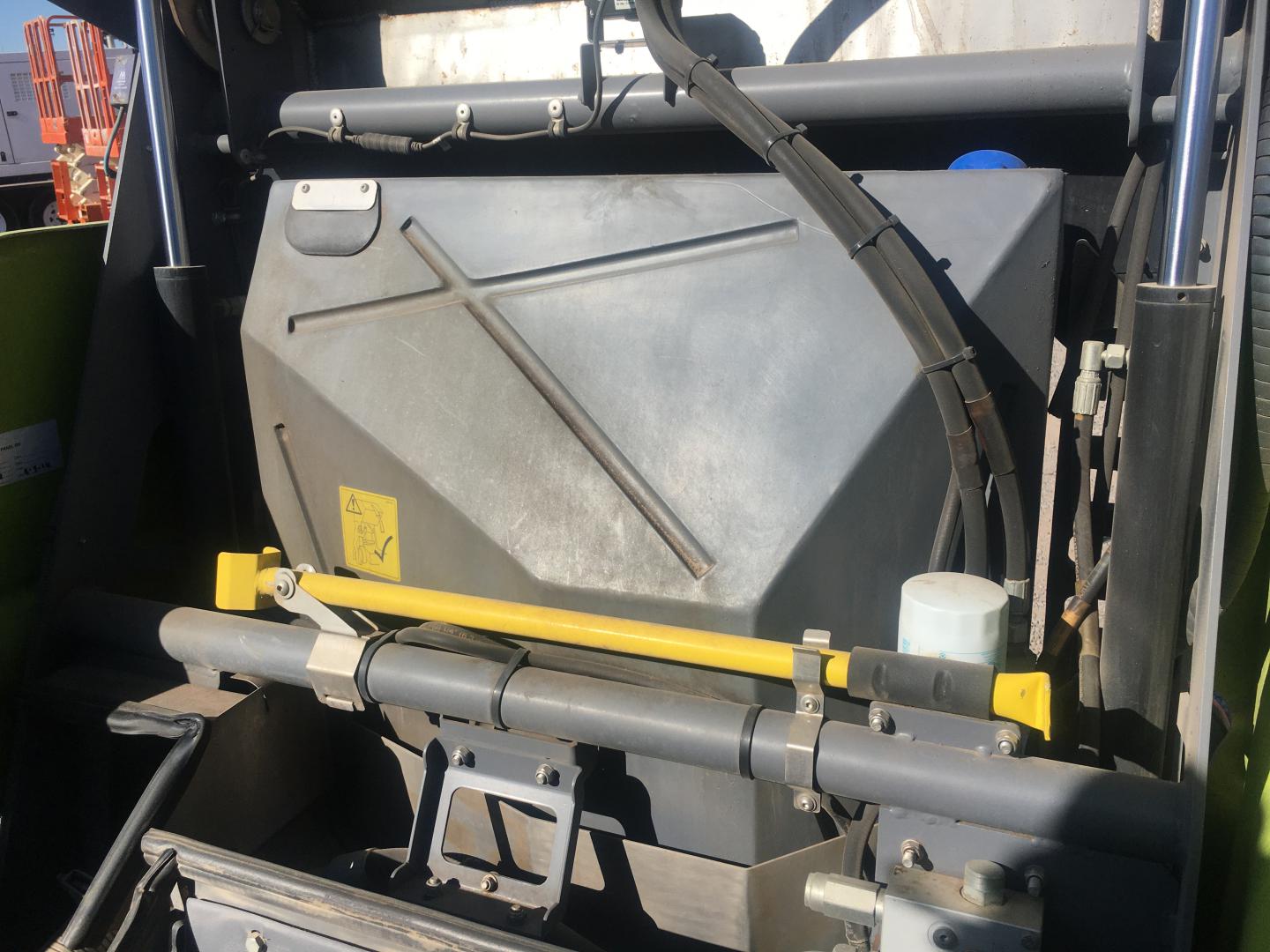 ./imagenes/INVOICE/2019/16872/BARREDORA TENNANT GREEN MACHINE (33).JPG